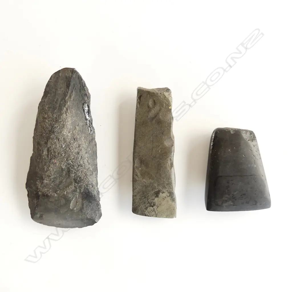 Three Māori pre-European stone toki, Image 1++